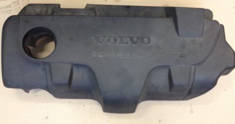 Volvo V70 Motorburkolat