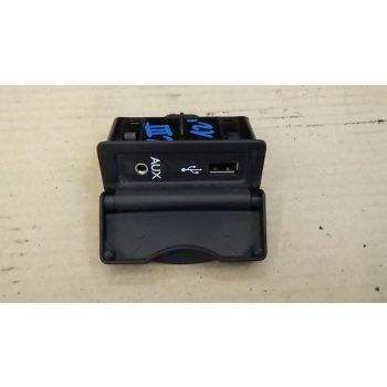 Renault Laguna III USB, AUX port
