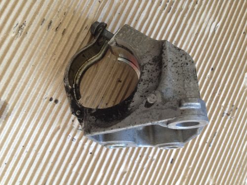 Renault Clio IV Féltengely tartó