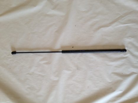 Volvo V50 Motorháztető teleszkóp