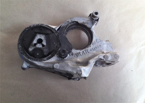 Citroen Xsara Picasso Féltengely tartó