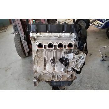 Peugeot 206 Motorblokk hengerfejjel
